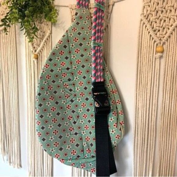 KAVU Daisy Doodle One Of A Kind Limited Edition Rope Sling Crossbody Bag - Picture 2 of 12